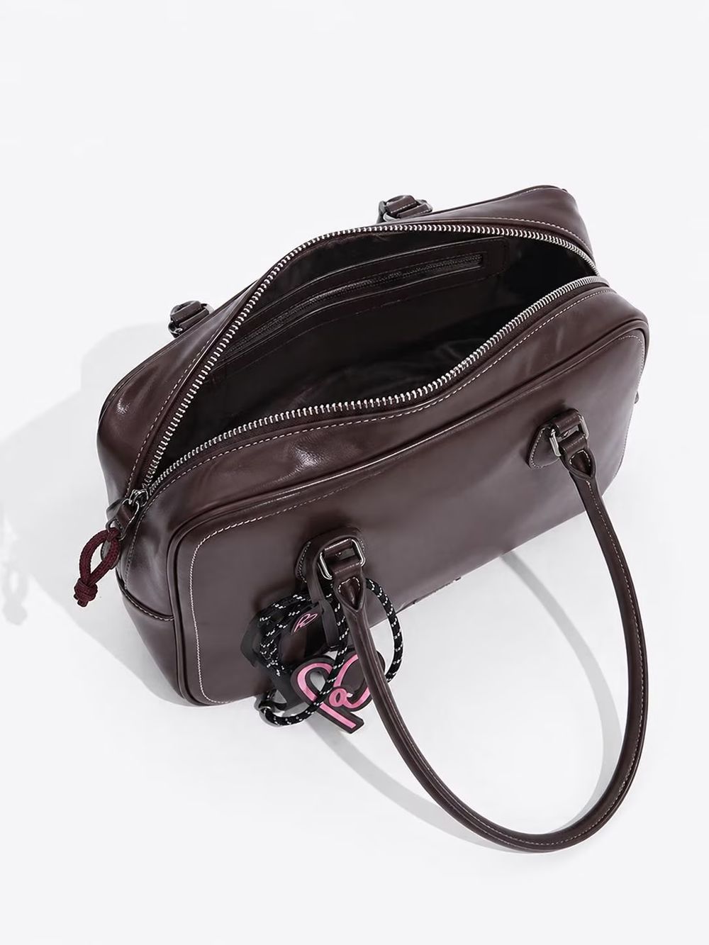 Large Leather Shoulder Bag detail photo 4