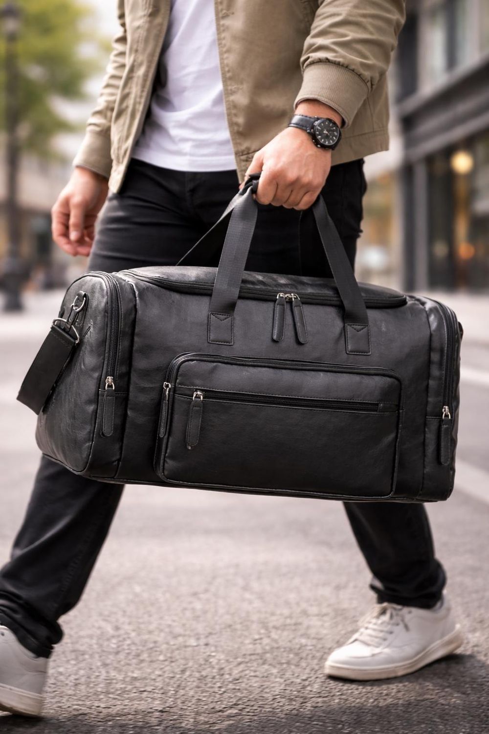 Large Men's Leather Travel Tote – Soft detail photo 4