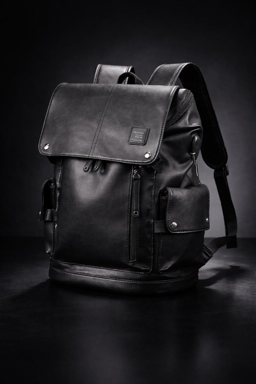 Men's Luxury Black Leather Backpack detail photo 4