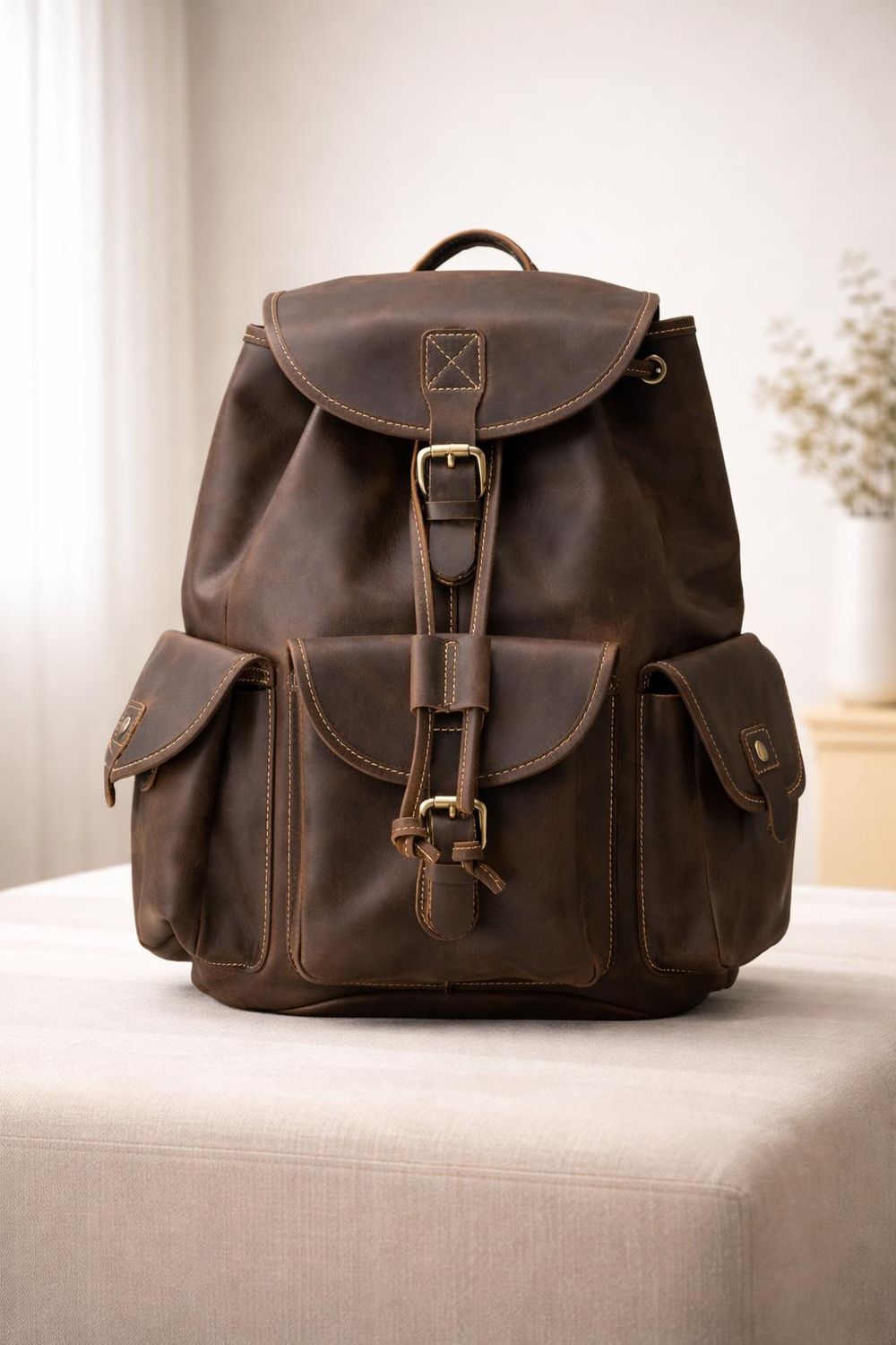 Men's Vintage Crazy Horse Leather Backpack detail photo 2