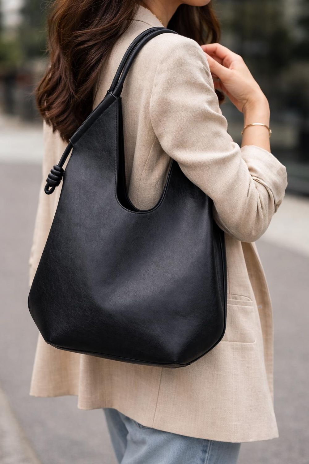 Minimalist PU Leather Tote Bag detail photo 3