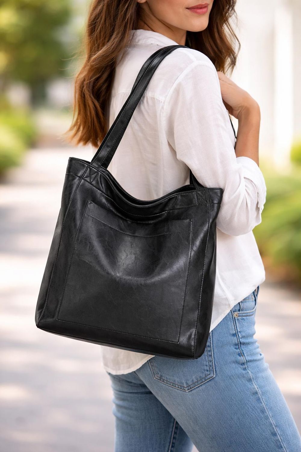 Oil Skin Leather Tote Bag detail photo 2