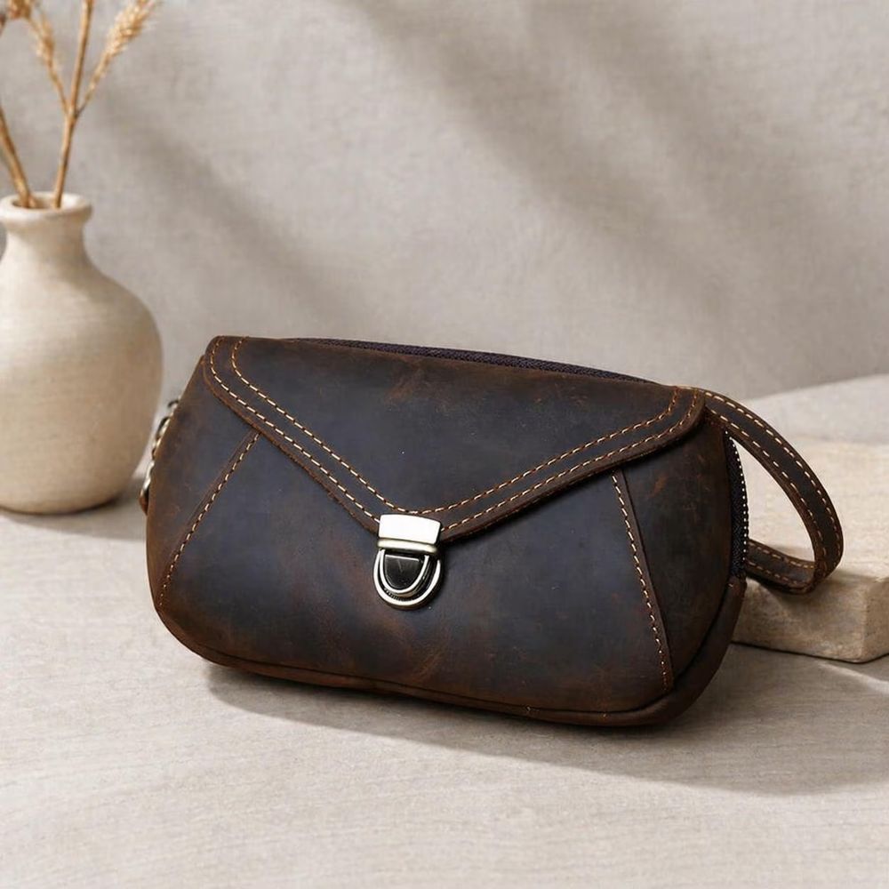 Retro Leather Phone Bag detail photo 2