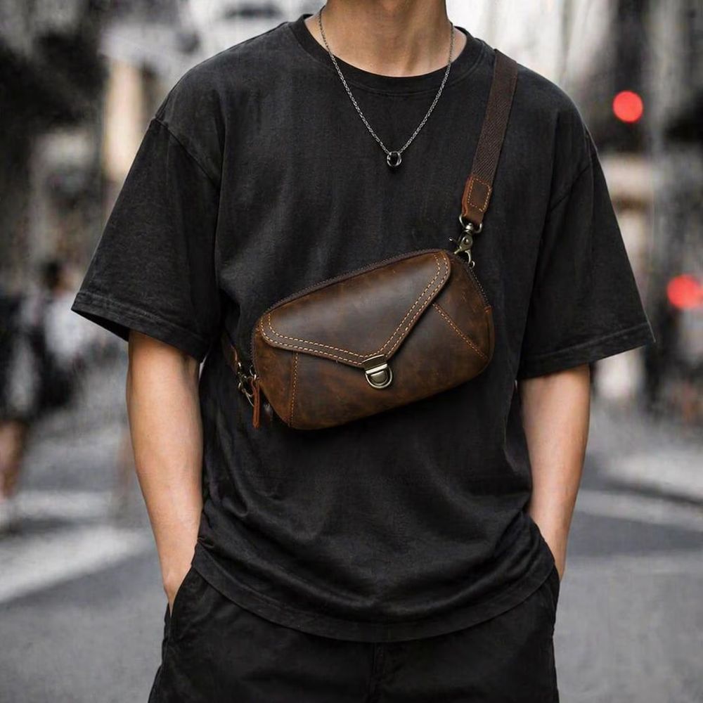 Retro Leather Phone Bag detail photo 3