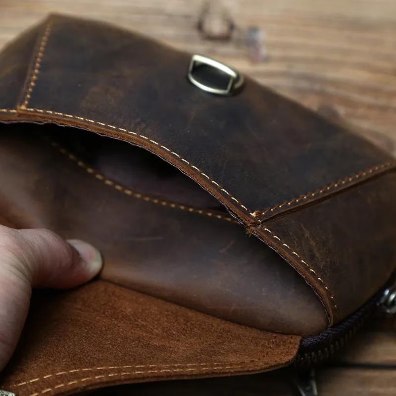 Retro Leather Phone Bag detail photo 4
