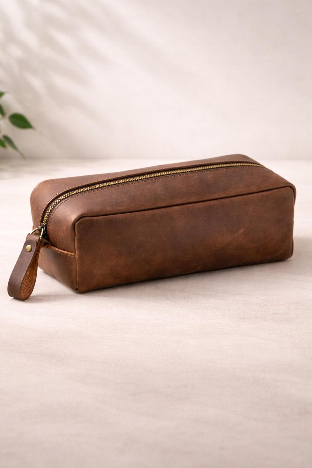 Simple Leather Zipper Bag - Small Organizer detail photo 3