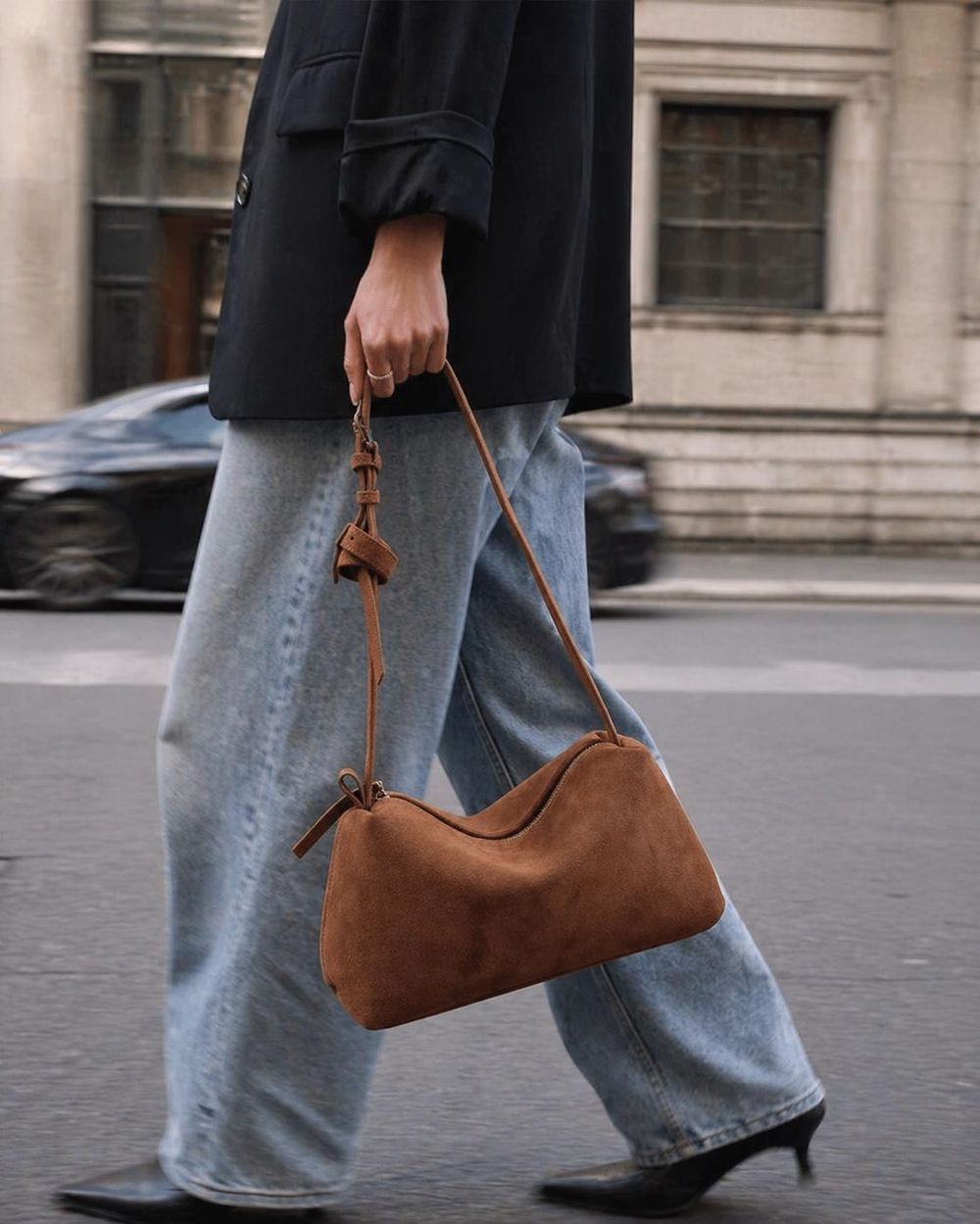 Thick Suede Cowhide Crossbody Bag detail photo 4