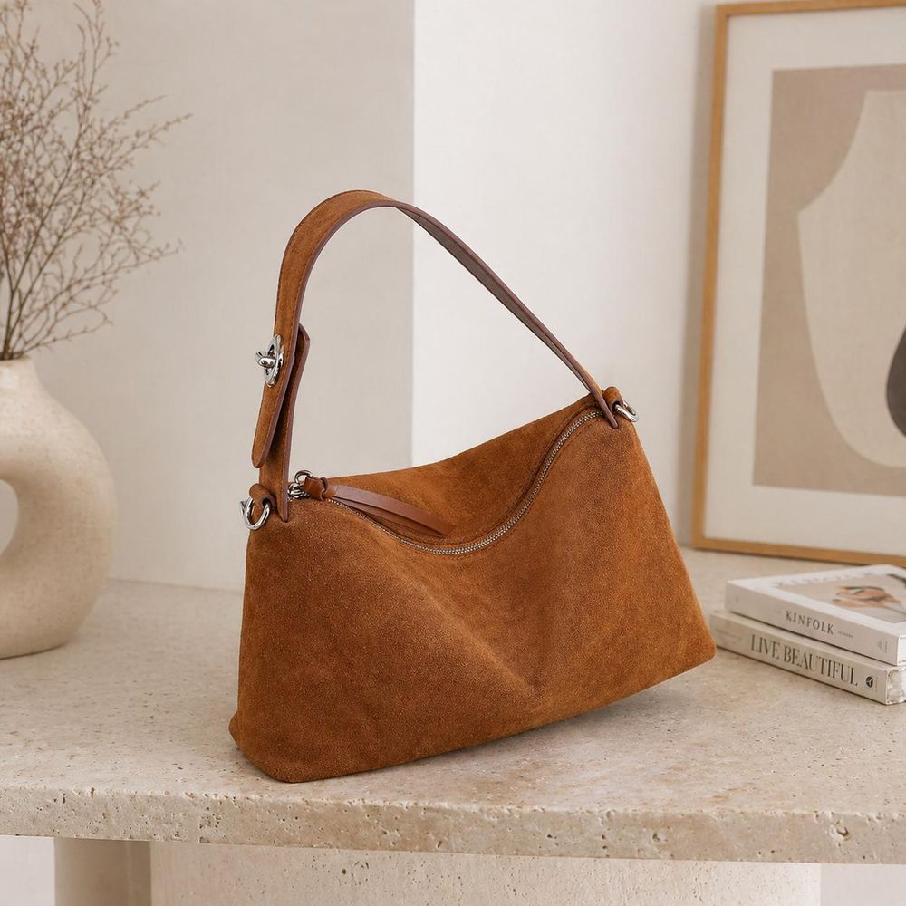 Women Suede Shoulder Bag detail photo 2