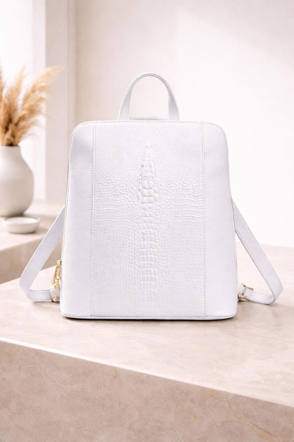 Women’s Crocodile Pattern Leather Backpack detail photo 3